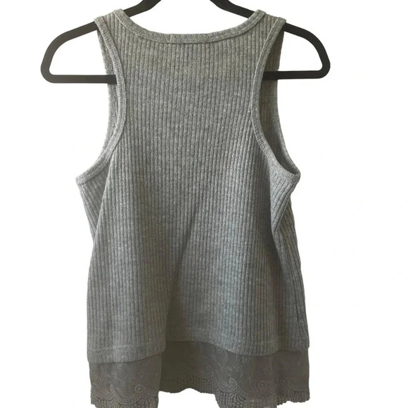 Doe & Rae Gray Lace Top Blouse Tank Top Size Small - Picture 3 of 6